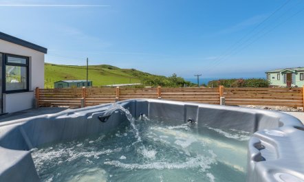 2 Bed in Aberdyfi 1