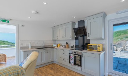2 Bed in Aberdyfi 2