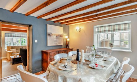 3 Bed in Weybourne 8