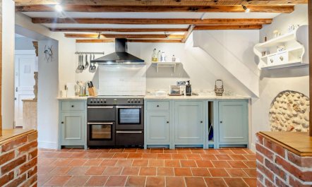 3 Bed in Weybourne 3