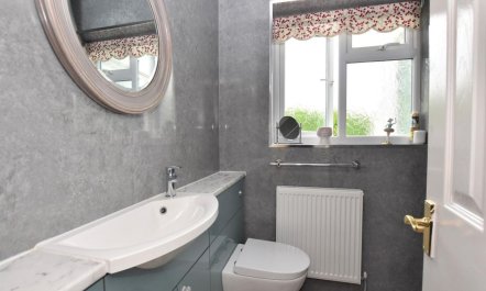 2 Bed in Abergavenny 9