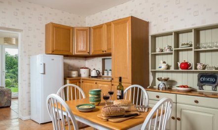 2 Bed in Abergavenny 3