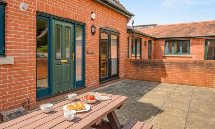 2 Bed in Bridport 4