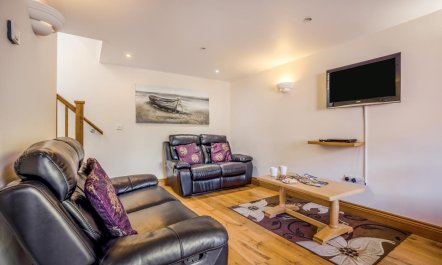 2 Bed in Bridport