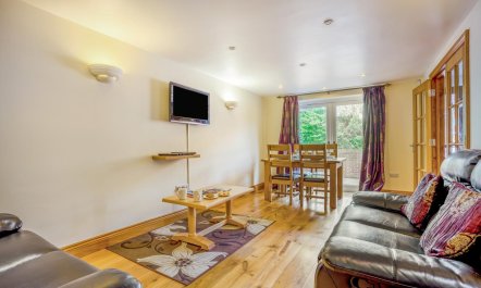 2 Bed in Bridport 5