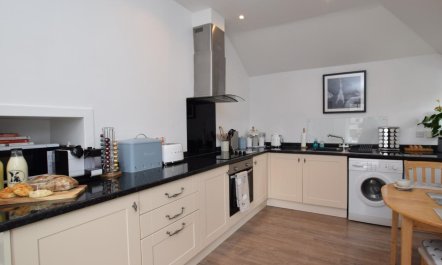 1 Bed in West Linton 9
