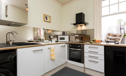 1 Bed in Eastbourne 4