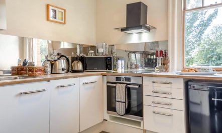 1 Bed in Eastbourne 5
