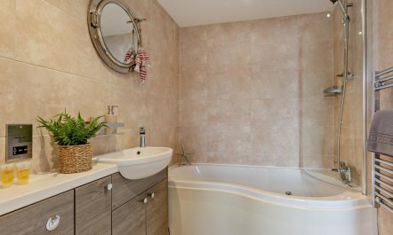 2 Bed in Westward Ho 5