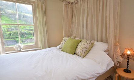 2 Bed in Kingsbridge 1