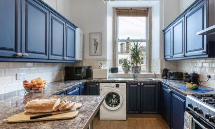 5 Bed in Melrose 9