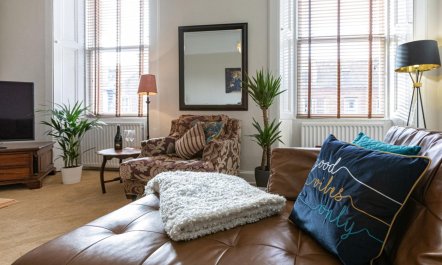 5 Bed in Melrose 3