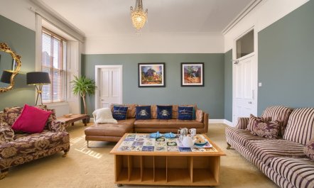 5 Bed in Melrose 3