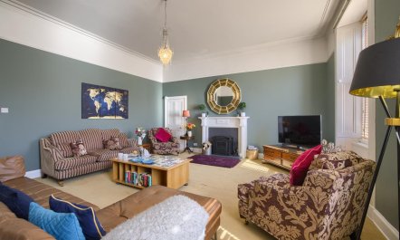 5 Bed in Melrose 5