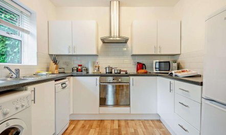 2 Bed in Cheltenham 7