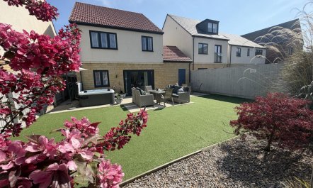 4 Bed in Whitby