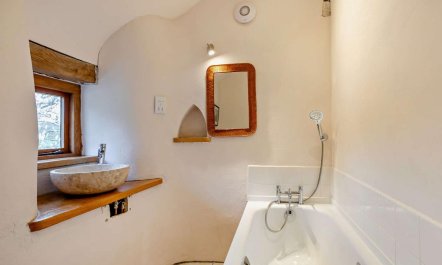 1 Bed in Bridport 5