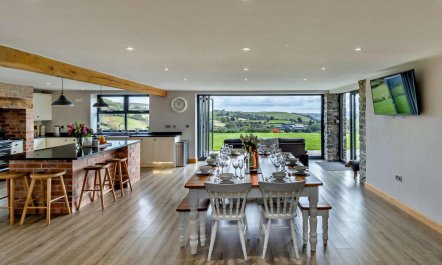 5 Bed in Builth Wells 1