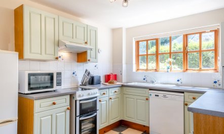 2 Bed in Godshill 8