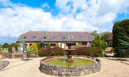 2 Bed in Godshill 0