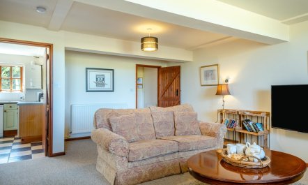 2 Bed in Godshill 2