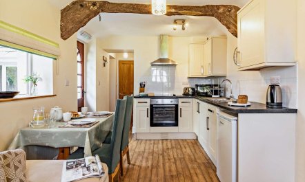 1 Bed in Ilfracombe 1