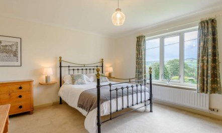 3 Bed in Llanrhaeadr Ym Mochnant 2