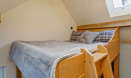 1 Bed in Whitby 4