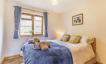 2 Bed in Worcester 8