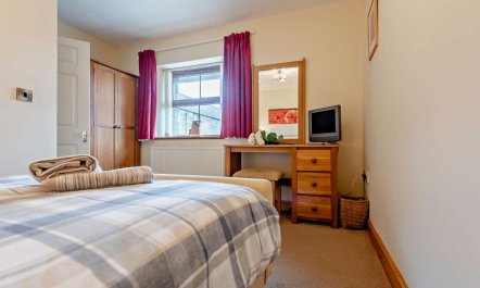 4 Bed in Aberystwyth 9