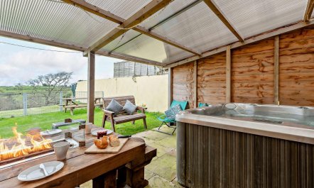 4 Bed in Aberystwyth 4