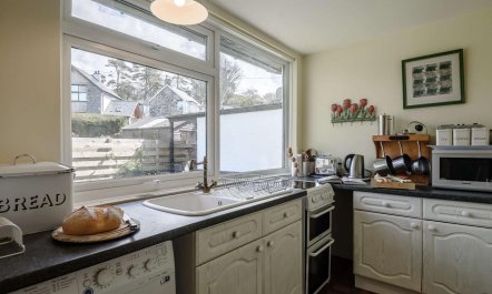 2 Bed in Llwyngwril 3