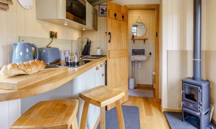 1 Bed in Abergavenny 6