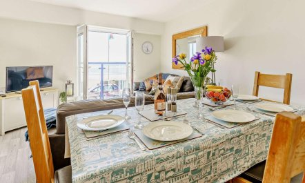 3 Bed in Carmarthen 3