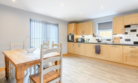 4 Bed in Mablethorpe 4