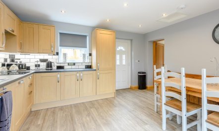 4 Bed in Mablethorpe 5