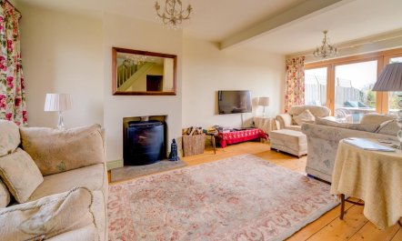 4 Bed in Worth Matravers 2