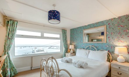 3 Bed in Brixham 2
