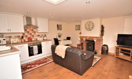 1 Bed in Holsworthy 3