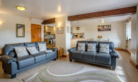 3 Bed in Brecon 7