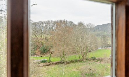 2 Bed in Llangynidr 1