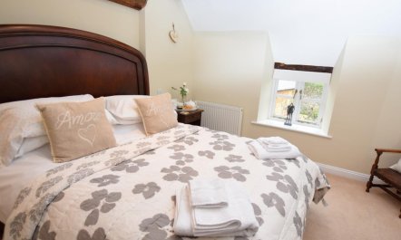 2 Bed in Cheltenham 7