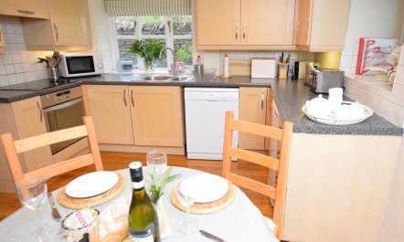 2 Bed in Cheltenham 5