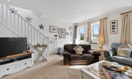 3 Bed in Freshwater East 9