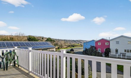 3 Bed in Freshwater East 1
