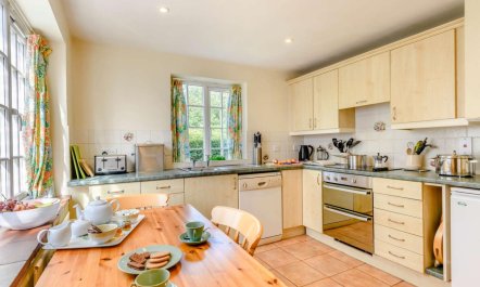 5 Bed in Dorchester 5