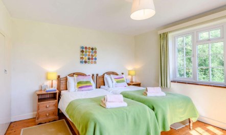5 Bed in Dorchester 7