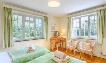 5 Bed in Dorchester 8