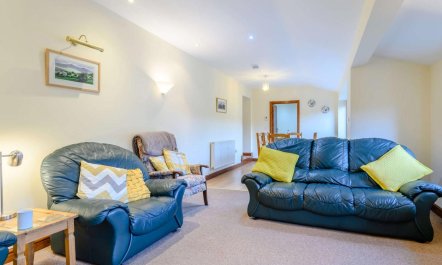 2 Bed in Brecon 1
