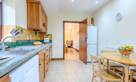 2 Bed in Brecon 5
